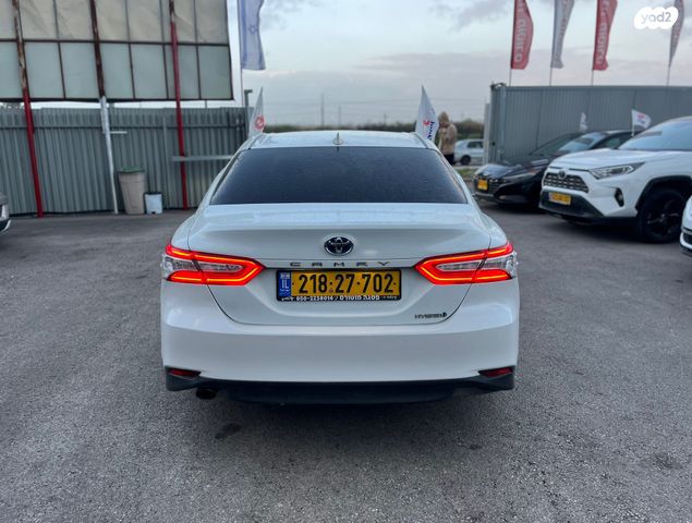 טויוטה קאמרי