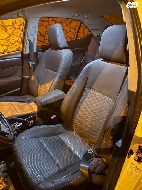 טויוטה קורולה