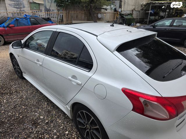 מיצובישי לנסר