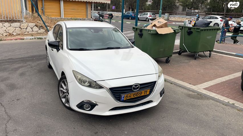 מודעת רכב מאזדה 3