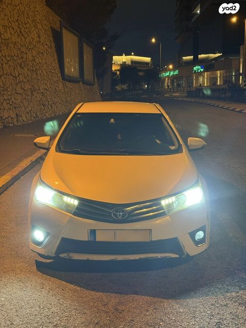 מודעת רכב טויוטה קורולה