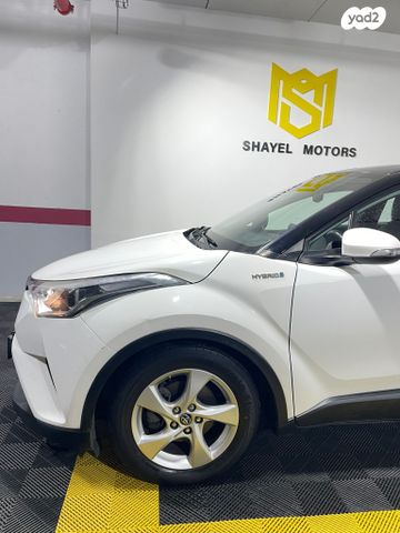 טויוטה C-HR