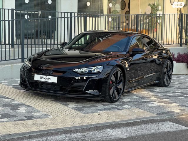 מודעת רכב אאודי E-tron GT