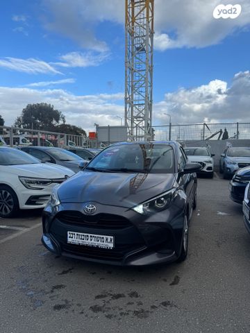 מודעת רכב טויוטה יאריס