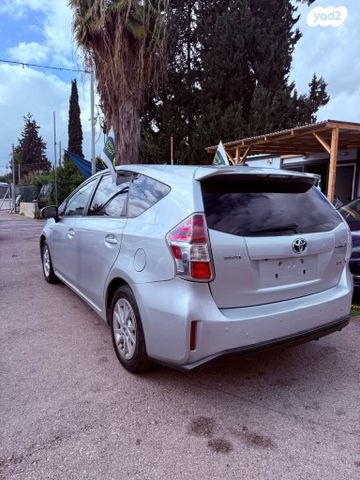 טויוטה פריוס פלוס