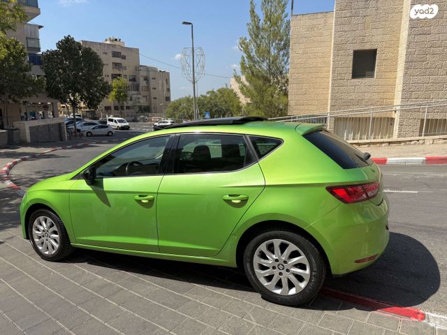 מודעת רכב סיאט לאון