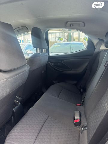 טויוטה יאריס