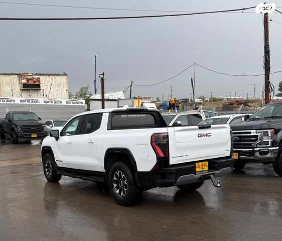 ג'י.אם.סי סיירה EV  