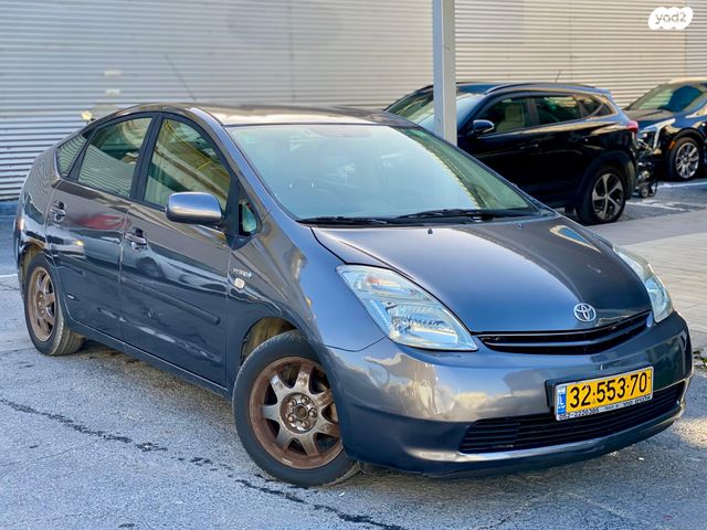 טויוטה פריוס