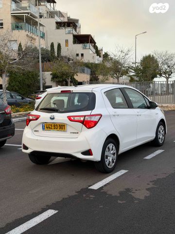 טויוטה יאריס