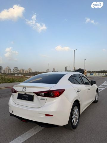 מאזדה 3