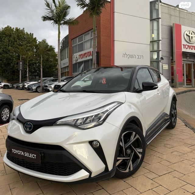 מודעת רכב טויוטה C-HR