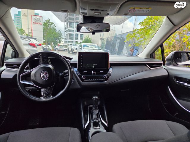 טויוטה קורולה