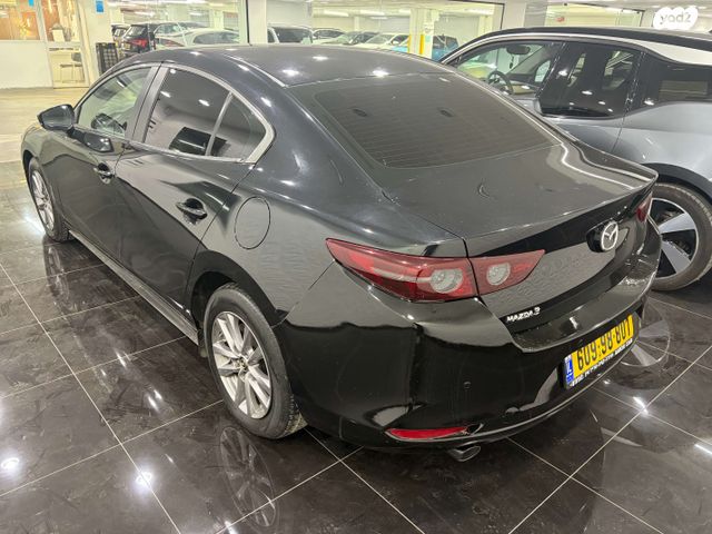מאזדה 3