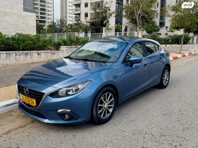 מודעת רכב מאזדה 3