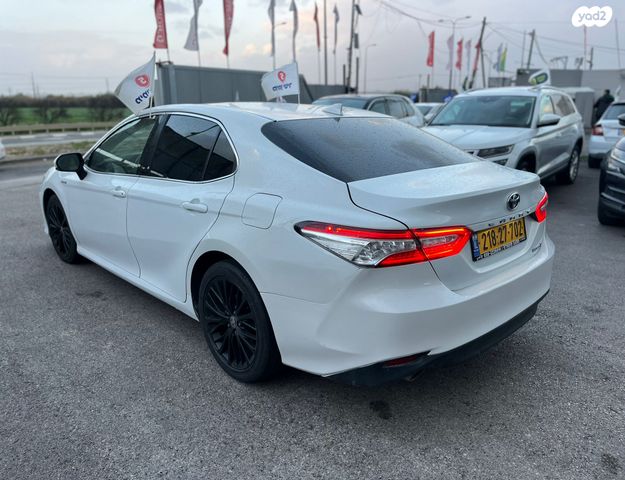 טויוטה קאמרי