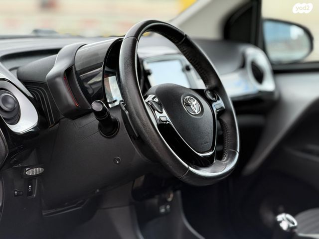 טויוטה אייגו