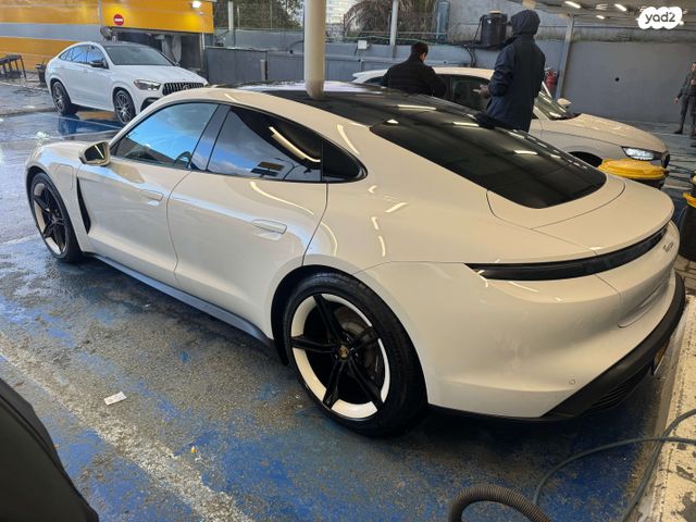 מודעת רכב פורשה טייקן