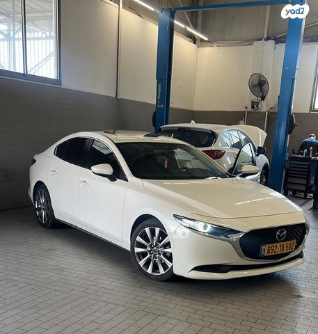 מודעת רכב מאזדה 3