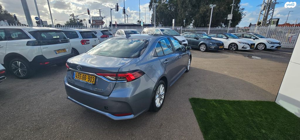 טויוטה קורולה