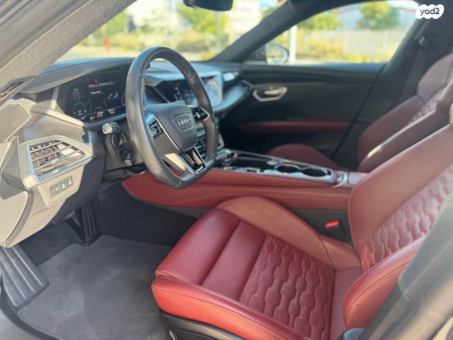 אאודי E-tron GT