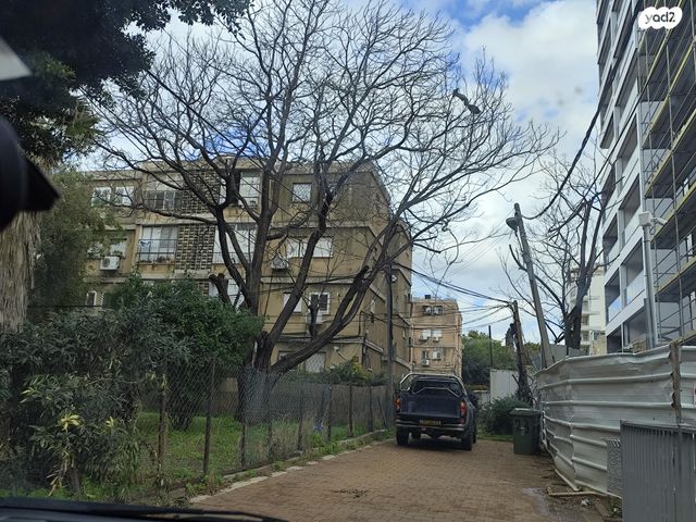 אסף שמחוני 23