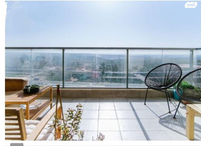 חיים הרצוג 15