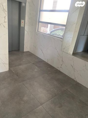 מרדכי טוויטו 4