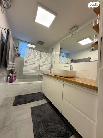 דירה, דוד ילין 10, הצפון החדש - כיכר המדינה, תל אביב יפו