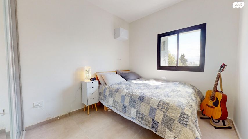 דירה, הברון הירש 12, קרית משה, ירושלים