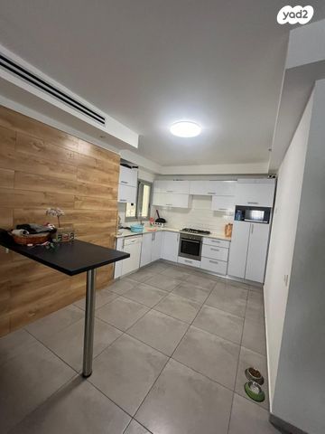 דירה, עפרה חזה 16, משכנות האומנים, קרית מוצקין