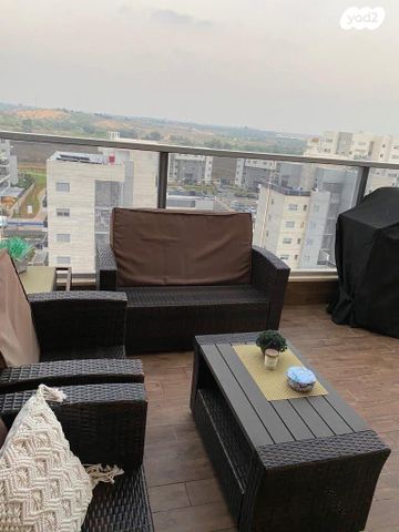 דירה, שדרות עמק האלה 16, שקמים ואגמים, אשקלון