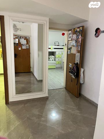 דירה, הזית 1, קרית יערים, קרית יערים