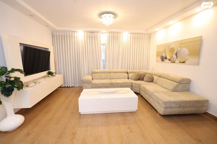 גג/ פנטהאוז, יריחו 35, שכונה ט', באר שבע