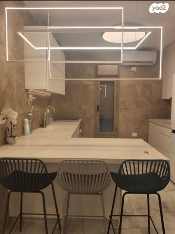 דירה, דגל ראובן 5, קרית משה, ירושלים