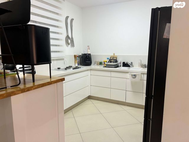 גג/ פנטהאוז, נעמי שמר 4, אירוס, ירוחם