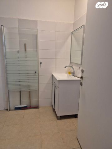 דירה, שדרות הנשיא וייצמן 13, רח' הנשיא צפון, חדרה