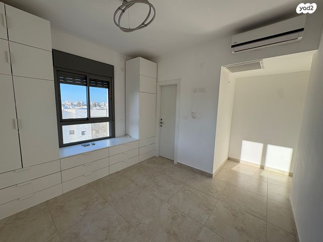 דירה, ברקת 14, אבני חן, חריש