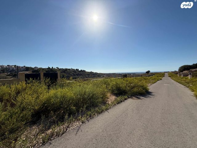 מגרשים, שדרות יערית 30, אדמית / יערית, שלומי