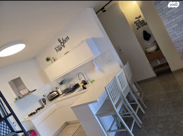 דירה, שדרות הרצל 19, קרית שמואל, טבריה