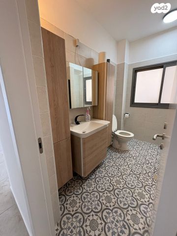 דירה, ברקת 14, אבני חן, חריש