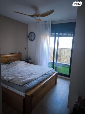 דו משפחתי, זכריה הנביא 16, פסגות אפק, ראש העין