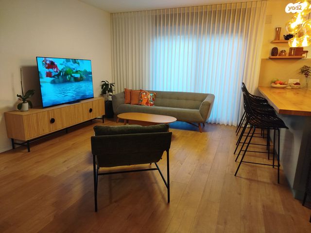 זכריה הנביא 16