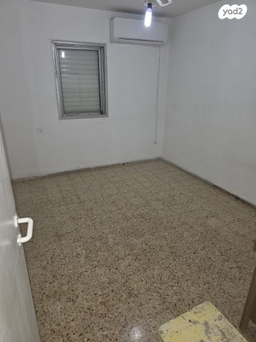 דירה, אלברט איינשטיין 22, ממשלתית, לוד