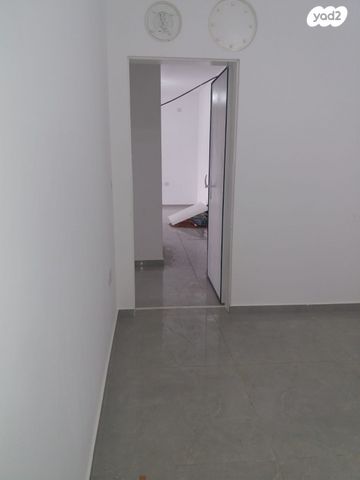 דירת גן, שח"ל 34, הפועל המזרחי ה', שיכון ה', בני ברק