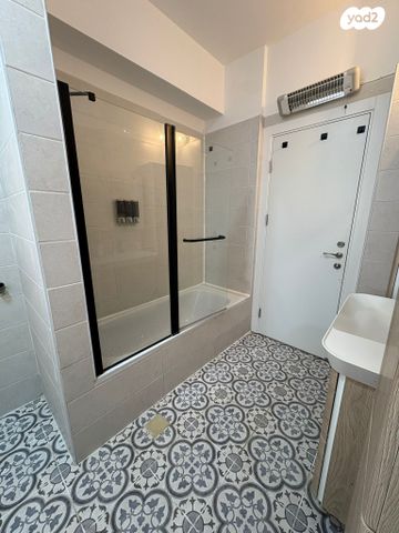 דירה, ברקת 14, אבני חן, חריש