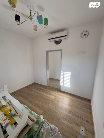 דירה, ברקת 14, אבני חן, חריש