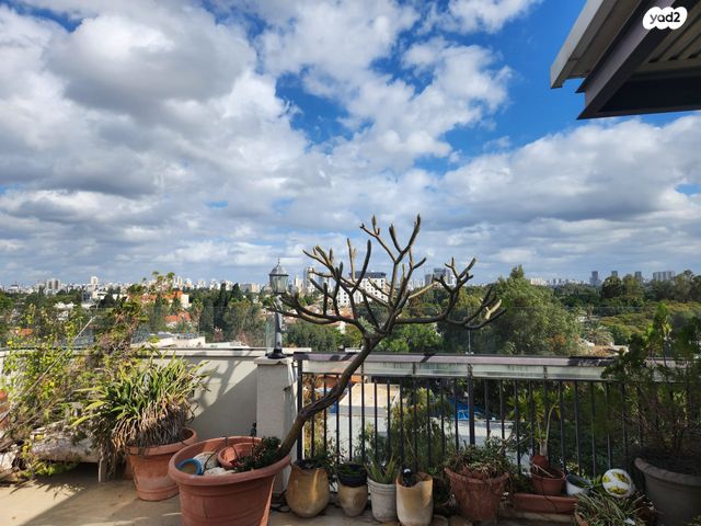 גג/ פנטהאוז, עזריאל 22, רמת השקמה, רמת גן