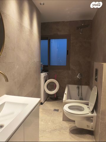 דירה, דגל ראובן 5, קרית משה, ירושלים