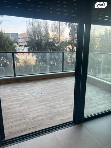 דירה, רב אלוף רפאל איתן 40, רמת אפעל, רמת גן